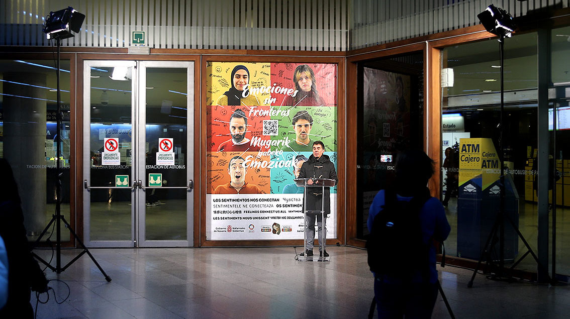 Presentación de campaña de comunicación Gobierno de Navarra emociones sin fronteras agencia de publicidad especializada en proyectos sociales en Pamplona Navarra